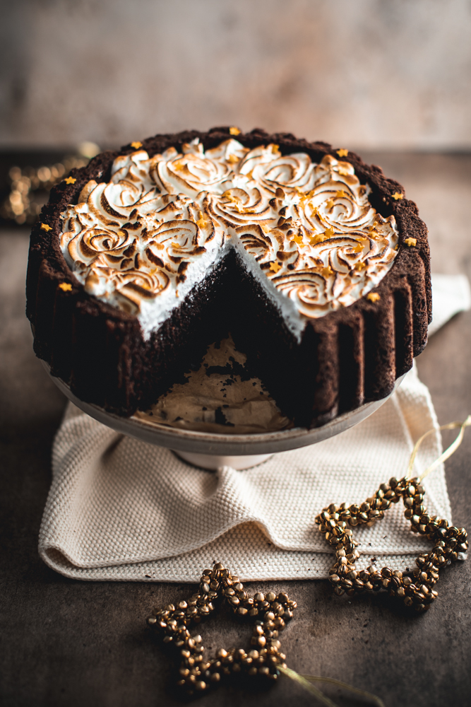 Meringue cake alla birra e cacao