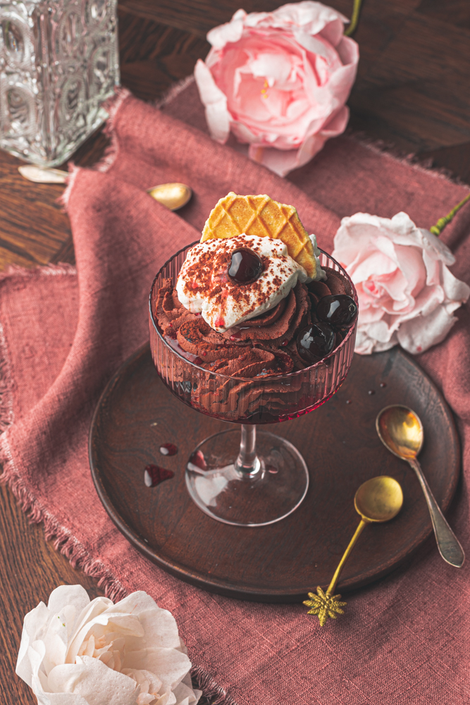 Coppa mousse cioccolato e amarene