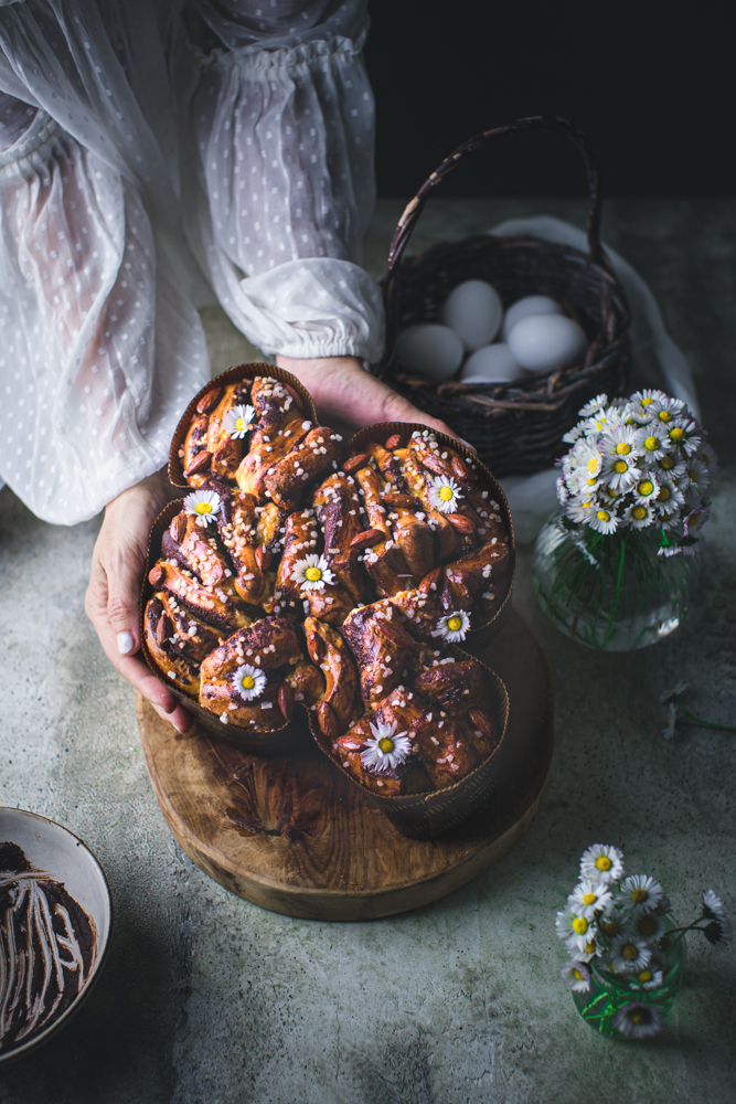 Colomba pull apart mandorle e cacao