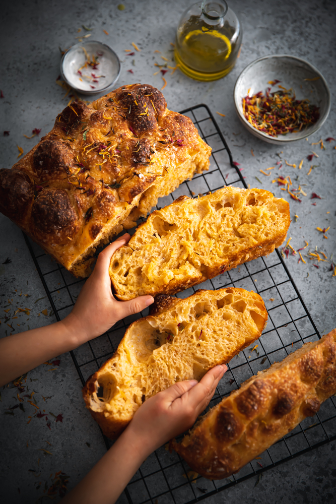 Focaccia millebolle alle carote