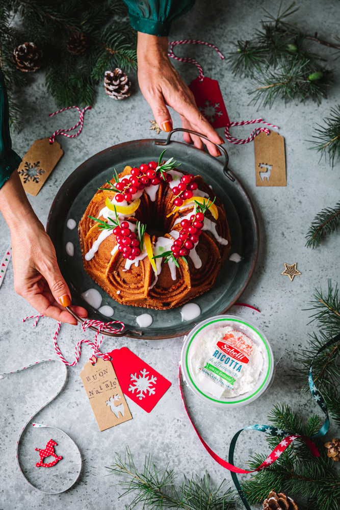 Bundt cake ricotta e ribes senza lattosio